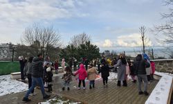 "ÇİLEKLİ DÜŞLER KÖYÜ ÇOCUKLARI BEKLİYOR"