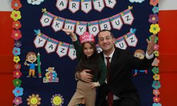 "BAŞKAN EKİM ÖĞRENCİLERİN KARNE HEYECANINA ORTAK OLDU"