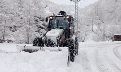 "TRABZON’DA 70 MAHALLE YOLU ULAŞIMA KAPANDI"