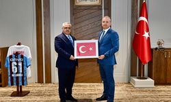 "TRABZON MUHTARLAR FEDERASYONU’NDAN EMNİYET MÜDÜRÜ ALİ LOĞOĞLU’NA ZİYARET"