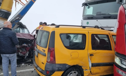 ERZURUM’DA ZİNCİRLEME KAZA: 8 KİŞİ AĞIR YARALANDI