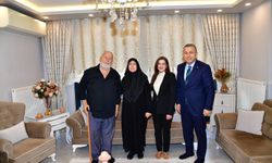 "VALİ ŞAHİN VE HANIMEFENDİDEN ŞEHİT AİLESİNE ZİYARET"