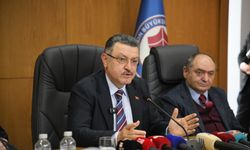 "ULAŞIMDA YENİ DÖNEMİ BAŞKAN GENÇ AÇIKLADI"