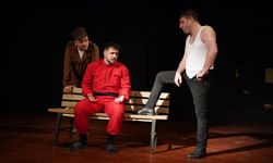 "GUGULUMDAKİLER TİYATROSU 16 YILDIR GELENEĞİ YAŞATIYOR"