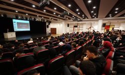 "AKÇAABAT’IN KURTULUŞ HATIRALARI KONFERANSTA ANLATILDI"