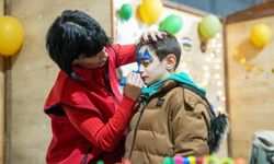 "BÜYÜKŞEHİR'İN RAMAZAN ETKİNLİKLERİ KÜÇÜKLERİ DE BÜYÜKLERİ DE EĞLENDİRİYOR"