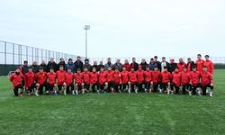 "SEBAT GENÇLİK SPOR’DAN ALTYAPIYA BAYRAM ZİYARETİ"