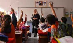 "MEB’DEN SÖZLEŞMELİ ÖĞRETMENLER İÇİN EK ATAMA"