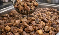 "MERSİN’DE AŞEVİNDEKİ KAVURMADA TEK TIRNAKLI HAYVAN ETİ TESPİT EDİLDİ"