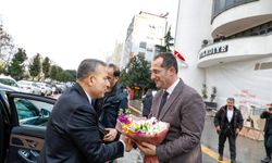 "TRABZON VALİSİ TAHİR ŞAHİN’DEN AKÇAABAT BELEDİYESİNE ZİYARET"