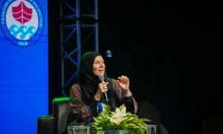 "KANADALI YAZAR JENNY MOLENDYK, NASIL DİN DEĞİŞTİRDİĞİNİ ANLATTI"