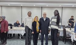 "TRABZON’DA GÖNÜL KÖPRÜLERİ KURULUYOR İLK İFTAR SOFRASI KARAYOLLARI’NDA KURULDU"