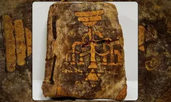 "YAKLAŞIK 600 YILLIK TARİHİ TEVRAT’I SATMAYA ÇALIŞIRKEN YAKALANDI"