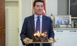 "BAŞKAN KAYA’YA DOĞUM GÜNÜ SÜRPRİZİ"
