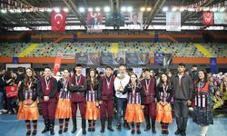 "BÜYÜKŞEHİR HALK OYUNLARINDA ÇİFTE ŞAMPİYON"