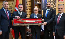 "TRABZONSPOR BAŞKANI ERTUĞRUL DOĞAN’DAN DEVLET BAHÇELİ’YE ZİYARET"