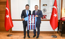 "BAKAN YARDIMCISI BOYRAZ’DAN BÜYÜKŞEHİR’E ZİYARET"