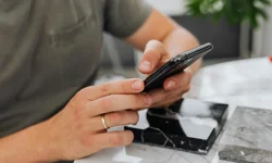 'BANKA PERSONELİYİZ' DİYEREK 1,5 MİLYON LİRA DOLANDIRDILAR"