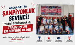 AKÇAABAT’TA ŞAMPİYONLUK SEVİNCİ: YILDIZLI TOKİ ORTAOKULU TRABZON’UN EN BÜYÜĞÜ OLDU