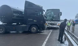 "ERZURUM’DA ZİNCİRLEME KAZA: 5 YOLCU YARALANDI"