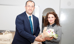 BAŞKAN EKİM’DEN MERSİN’DEKİ OKULA ANLAMLI ZİYARET