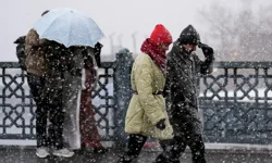 "SICAKLIKLAR 10 DERECE BİRDEN DÜŞECEK MAYIS'TA KAR BEKLENİYOR"