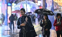 "SICAKLIKLAR DÜŞÜYOR: TÜRKİYE YAĞIŞLI VE SOĞUK HAVA ETKİSİNE GİRİYOR"