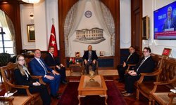 "MACARİSTAN HEYETİ TRABZON VALİSİNİ ZİYARET ETTİ"
