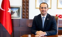 "AKÇAABAT BELEDİYE BAŞKANI OSMAN NURİ EKİM’İN 1 MAYIS EMEK VE DAYANIŞMA BAYRAMI MESAJI"