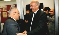 BAŞKAN YARDIMCISI ÖZÇİLİNGİR, MUHTARLARLA BAYRAMLAŞTI