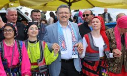 BAŞKAN GENÇ’TEN ŞENLİKTE YOL MÜJDESİ