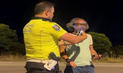 TRAFİK POLİSİNE “KOLAY GELSİN” DEMEYE GİTTİ, 3.28 PROMİL ALKOLLÜ ÇIKTI