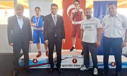 Kaymakam Şahin’den Minik Boksçulara Ödül