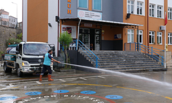 Okul Bahçelerinde Temizlik Mesaisi