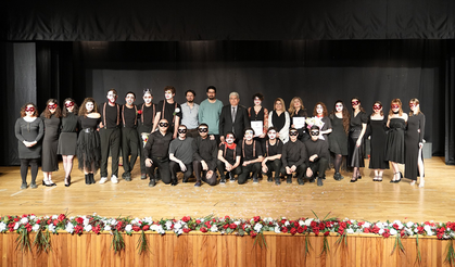 TRABZON ÜNİVERSİTESİ SAHNE SANATLARI BÖLÜMÜ İLK OYUNUNU SAHNELEDİ