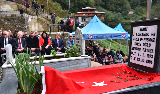 “KABRİ BAŞINDA ANILDI”