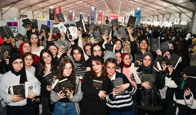 "TRABZON KİTAP GÜNLERİ’NDE İZDİHAM YAŞANDI"