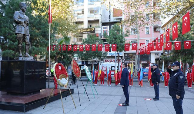 “ATATÜRK'Ü ANMA TÖRENİ DÜZENLENDİ”