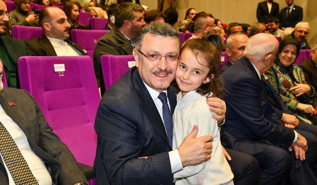 BAŞKAN GENÇ: “TÜRKİYE YÜZYILI’NI GENÇLER İNŞA EDECEK”