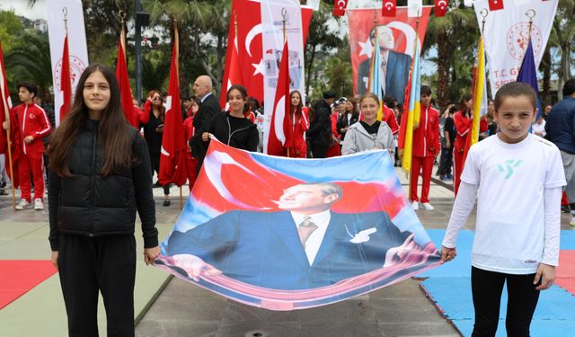 "AKÇAABAT’TA 19 MAYIS COŞKUSU"
