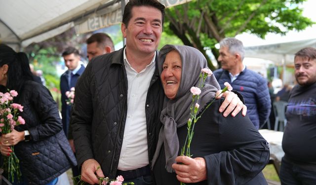 "BAŞKAN KAYA, EMEKÇİ KADINLARIN ANNELER GÜNÜ’NÜ KUTLADI"