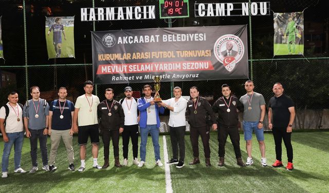 "KURUMLAR ARASI FUTBOL TURNUVASI SONA ERDİ"