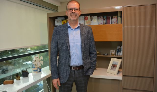 “HER 8 KADINDAN BİRİ MEME KANSERİ RİSKİ TAŞIYOR”