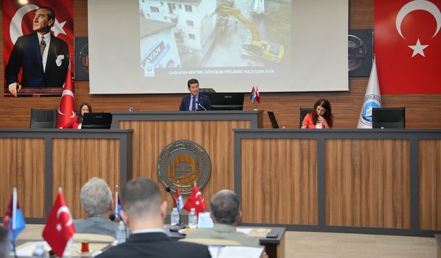 “TRABZON’UN EN ÖNEMLİ ÖNCELİĞİ, KENTSEL DÖNÜŞÜMDÜR”