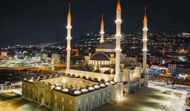 "HANİFE HATUN CAMİİ İBADETE AÇILIYOR"