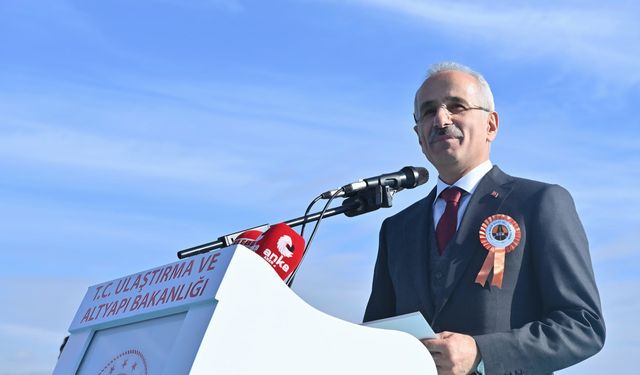 "TRABZON ŞEHİR HASTANESİ KAVŞAĞI TRAFİĞE AÇILDI"