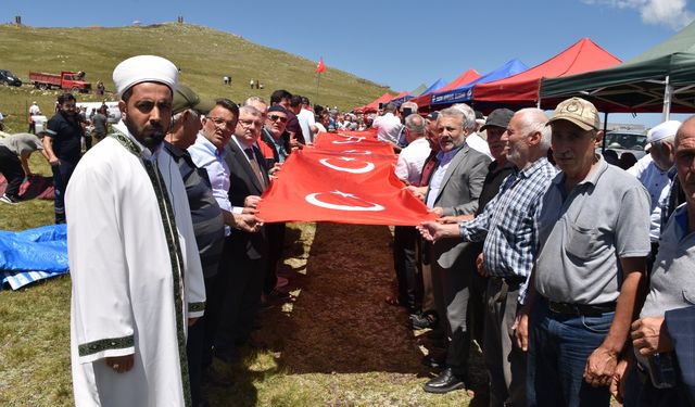 "18 TEMMUZ’DA ÇATALTEPE’DE ŞEHİTLER DUALARLA ANILDI"