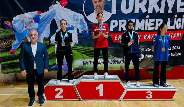 "KARATE PREMİER LİGİ’NDE TRABZON’A 5 GÜMÜŞ, 7 BRONZ MADALYA"