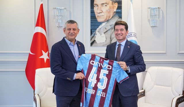 "CHP GENEL BAŞKANI ÖZEL, BAŞKAN KAYA’YI ZİYARET ETTİ"