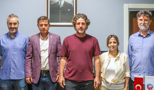 "TEKNİK DİREKTÖRÜMÜZ FATİH TEKKE’DEN TSYD TRABZON ŞUBESİ’NE ZİYARET"